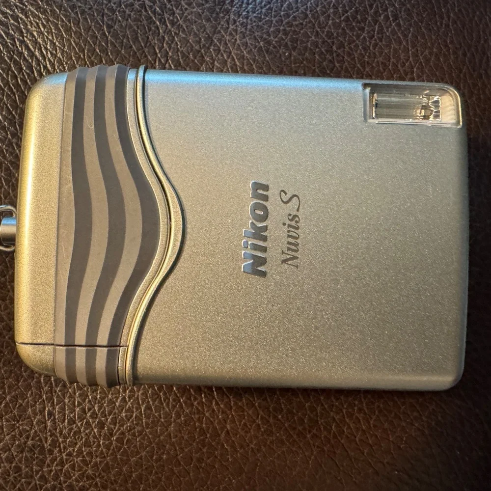 Nikon Nuvis S
